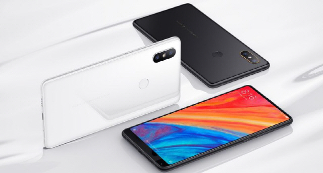 샤오미가 출시한 플래그십 스마트폰 ‘미 믹스 2S(Mi Mix 2S)’ /사진제공=샤오미