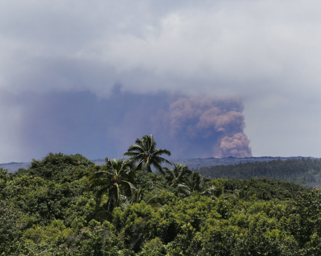 [포토] 용암이 700m 위로 치솟고 주택가 집어삼켜…처참한 하와이 화산폭발 현장