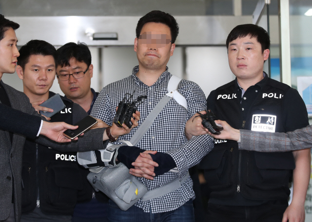 경찰서 나서는 ‘김성태 폭행범’ / 연합뉴스