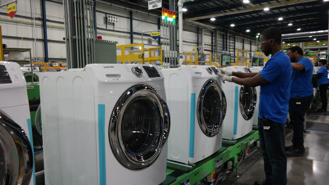 삼성전자 미국 사우스캐롤라이나 세탁기 생산라인./사진제공=삼성전자