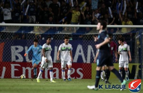 전북, 부리람 유나이티드에 2-3 패…2차전에 ACL 8강 달렸다