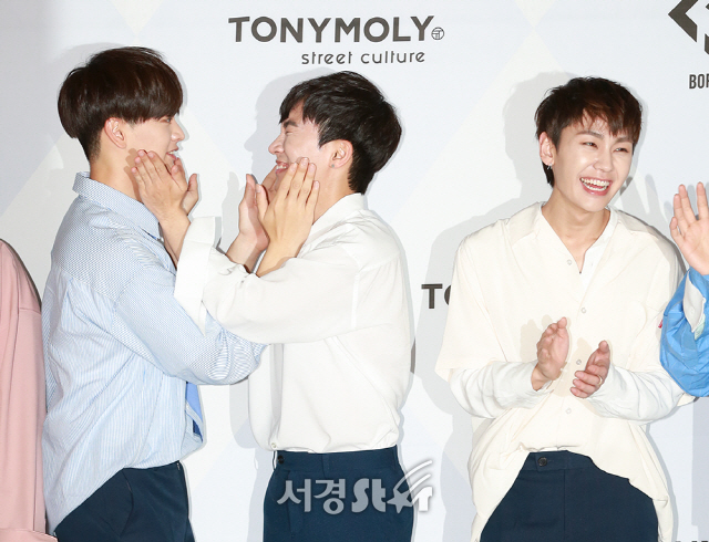 [포토톡] 비투비(BTOB), '포토타임에 비글미 뿌리기'