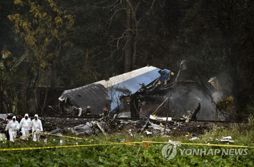 쿠바서 항공기 추락, 이륙 직후 사고 생존자는 단 3명 ‘비행기 형체 조차 알아보기 힘들어’