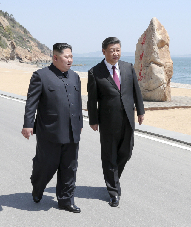 日 언론 “시진핑, 다롄서 김정은에 비핵화 합의 시 경제지원 약속”