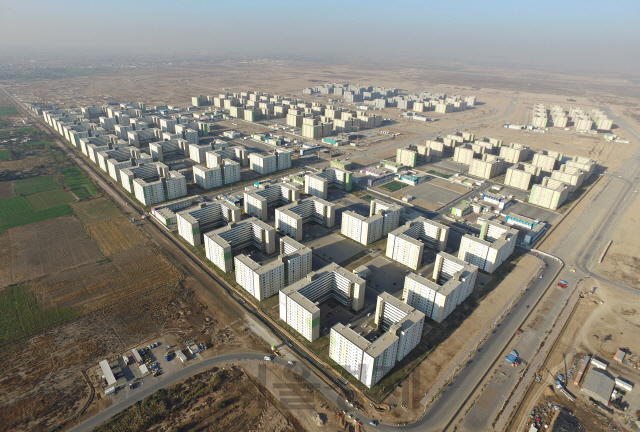 한화건설이 이라크 수도 바그다드 인근에 약 10만 가구의 주택 및 사회기반시설을 짓는 ‘이라크 비스마야 신도시’ 건설 현장 전경. / 사진제공=한화건설
