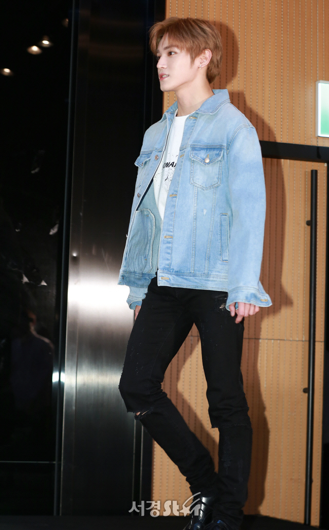 NCT 태용이 25일 오전 서울 마포구 상암 CJ E&M 센터 탤런트 스튜디오에서 열린 tvN 예능 프로그램 ‘식량일기 닭볶음탕편’ 제작발표회에 참석하고 있다.