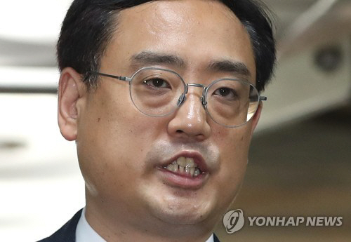 ‘태블릿PC 조작설’ 변희재 오늘 밤 구속 여부 결정