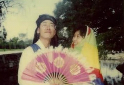 이재명 여배우 스캔들, 과거 부인 김혜경과 함께 찍은 웨딩 사진 화제 “인생의 절반을 살아온 아내 고마워”