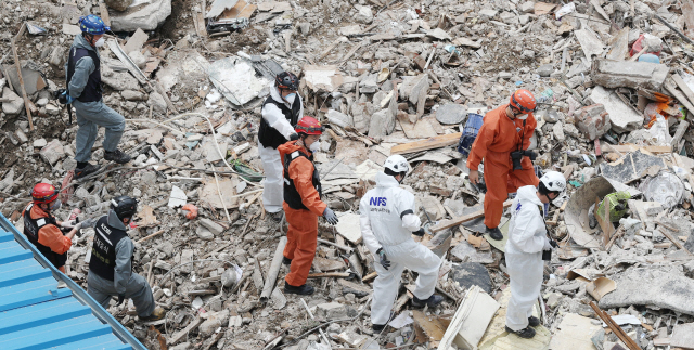경찰 ‘용산 4층 건물 붕괴’ 건물주 2명 참고인 조사