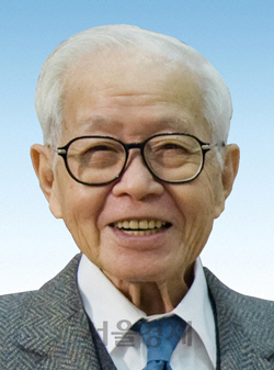 홍콩 작가 류이창. /위키피디아