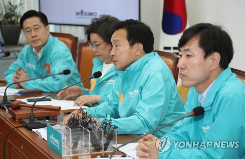 바른미래당 손학규 상임선대위원장이 12일 오전 국회에서 열린 제5차 중앙선거대책위원회의에서 발언하고 있다./출처=연합뉴스