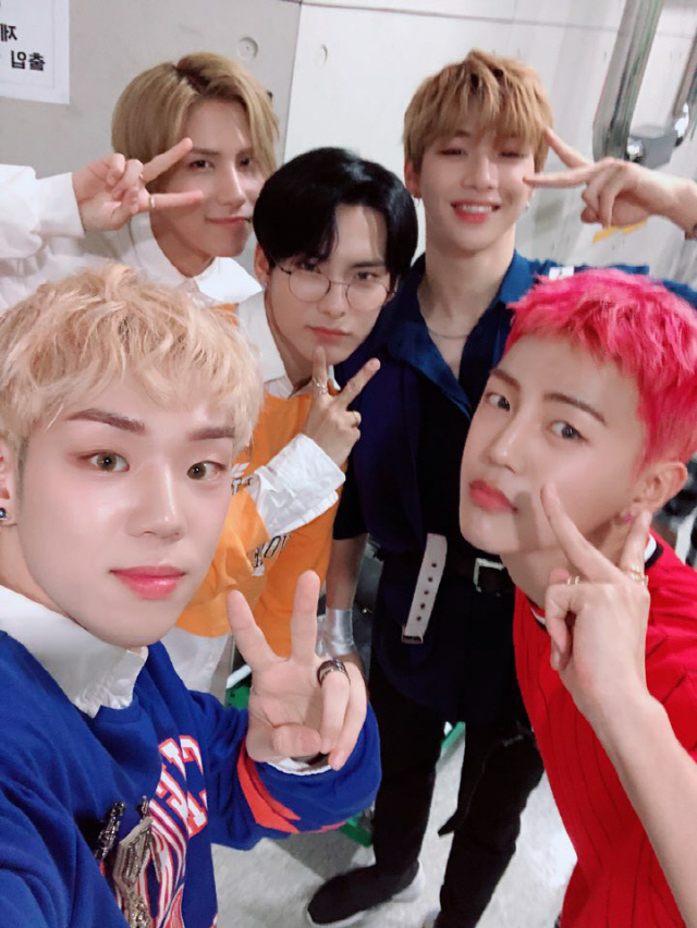 /사진=A.C.E 공식 트위터