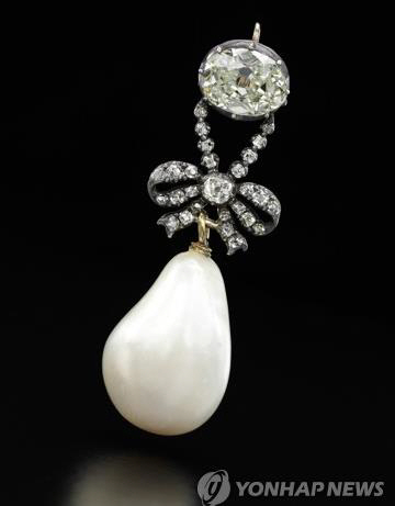 '사치의 상징' 마리 앙투아네트의 다이아몬드 경매 나온다