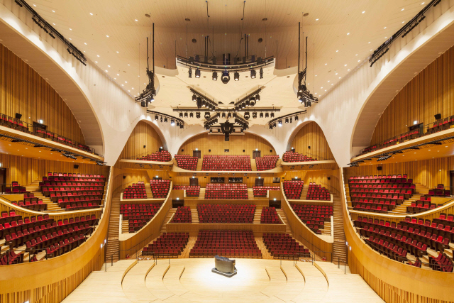 롯데콘서트홀은 2,036개의 객석을 37개 구획으로 나누고 각 구획에 맞춘 음향 디자인을 구성했다.   /사진제공=롯데콘서트홀