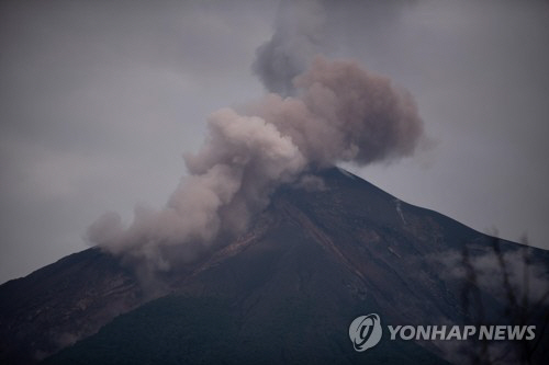 과테말라 화산폭발 매몰자 수색 종료…110명 사망·197명 실종
