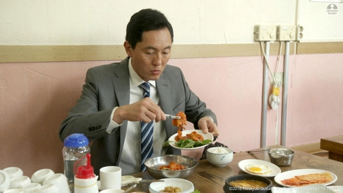 한국 다녀간 고독한 미식가 '생막걸리·돼지고기 오이시~'