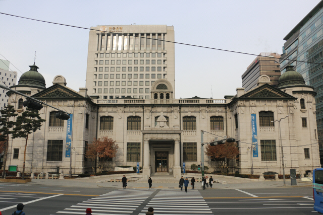한국은행 보고서에 따르면 은행 국내 전세자금 대출이 3년 사이 두 배 이상 늘었다./서울경제DB