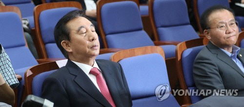 자유한국당 의총서 '비박·친박' 정면충돌, 김성태 사퇴 요구 나와