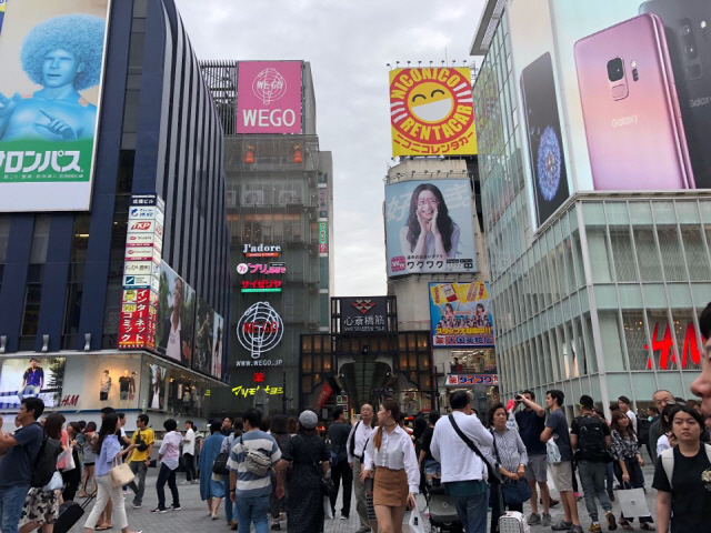 [골목에 갇힌 한국 유통] 韓은 막는데...日 '대형 상가 우후죽순 들어서도 시장에 맡겨요'