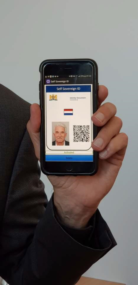 '여권없이 해외여행' 네덜란드 블록체인 신분증 실험
