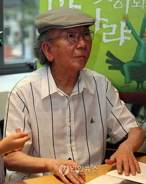 소설 ‘광장’으로 유명한 최인훈(82) 작가가 대장암 투병 중인 것으로 알려졌다. /연합뉴스
