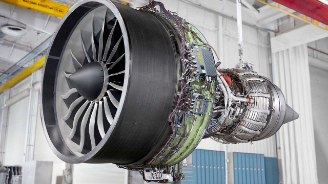 보잉 787 드림라이너에 탑재되는 GEnx 엔진은 GE의 고분사 엔진 중 가장 빠른 판매 속도를 자랑하고 있다.