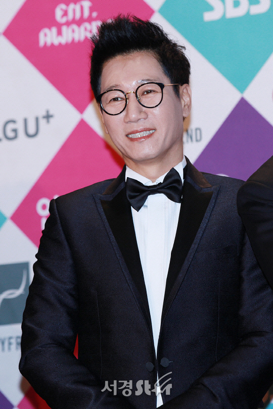 지석진, 부친상 후 라디오 복귀 “빈소 지켜준 유재석 감사…평생 잊지 못할 것”