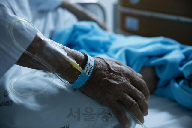 2년 전 일본의 한 병원에서 발생한 입원환자들의 연쇄 사망이 해당 병원 간호사에 의한 살해사건으로 밝혀져 일본 사회에 충격을 주고 있다./이미지투데이