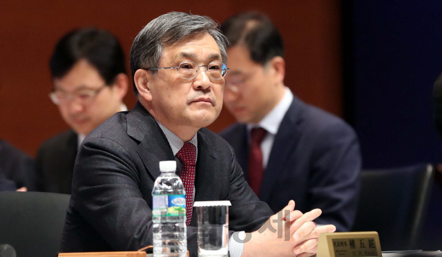 지난해 '연봉 킹' CEO는 권오현 삼성전자 회장… 244억원