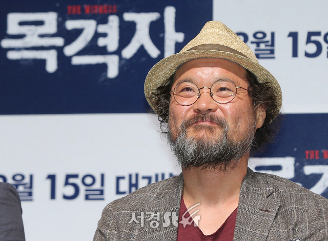 배우 김상호가 11일 오전 서울 강남구 CGV 압구정에서 열린 영화 ‘목격자’ 제작보고회에 참석하고 있다.