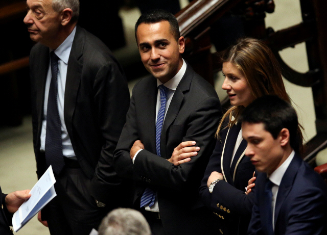 정치인 특권 줄이는 이탈리아...전직 하원의원 1,400명 연금 깎는다
