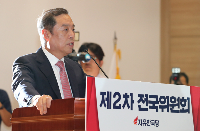 김병준 '계파·진영논리 적당히 안 넘어가…한국당 '혁신' 이룰 것'