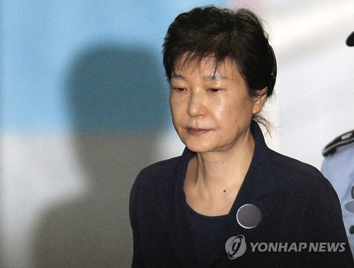 검찰, 박근혜 '국정농단' 항소심서 징역 30년 구형