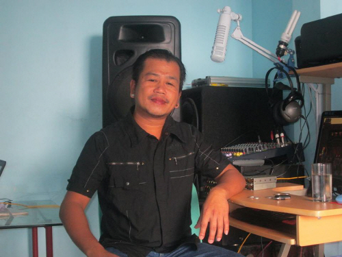 직설적인 논평으로 유명한 필리핀 라디오 프로그램 진행자 조이 야나(38)씨가 출근길에 총격 피살당했다. /조이 야나 페이스북