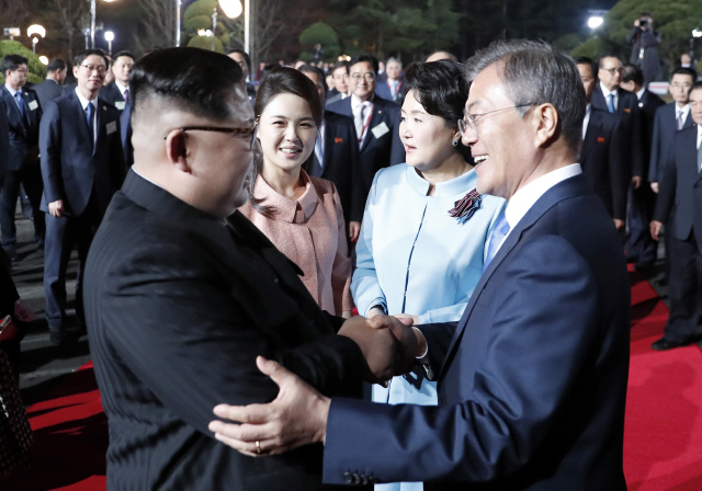 8월 남북정상회담 개최할까…靑 '결정된 것 없다'