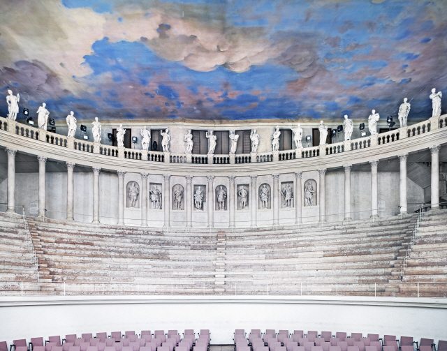 칸디다 회퍼 ‘비첸차의 올림피코 극장 I(Teatro Olimpico Vicenza I)’ /사진제공=국제갤러리