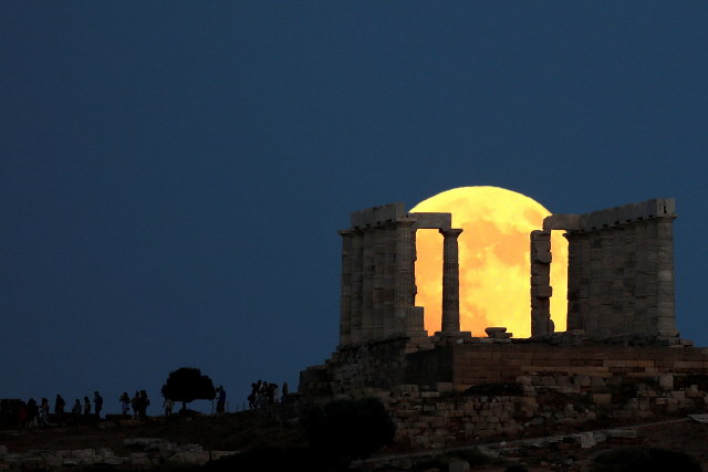 그리스 수도 아테네 남부에 있는 포세이돈신전의 모습. /아테네=로이터연합뉴스