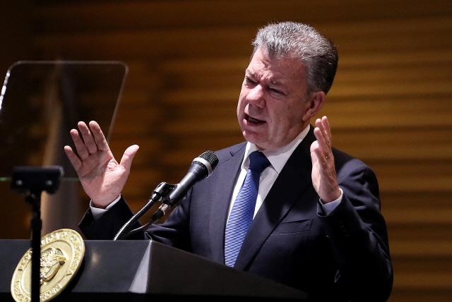 니콜라스 산토스 콜롬비아 대통령이 6일(현지시간)보고타에서 연설하고 있다. /보고타=EPA연합뉴스