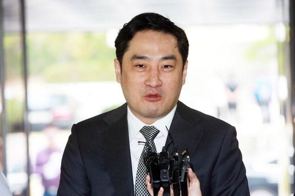 강용석, 악플러 상대 소송 패소…'경멸적 표현 감내해야 할 위치'
