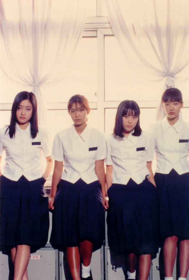 1998년 개봉하며 한국 학원 공포물 역사의 시작을 알린 ‘여고괴담’ /사진제공=한국영상자료원