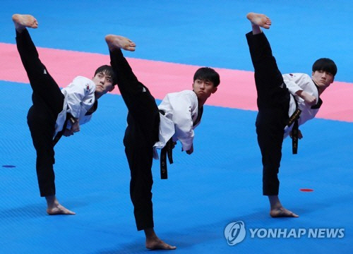 [아시안게임] 태권도 품새 남자 단체전 금메달, 중국 제치고 두번째 金