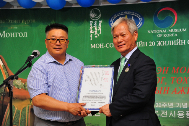 국립중앙박물관 '몽골 특별전' 전시용품 몽골 기증