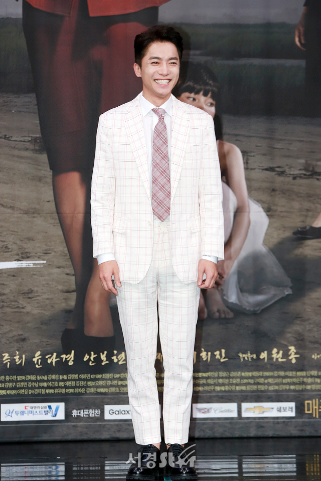 배우 김영민이 MBC 새 주말특별기획 ‘숨바꼭질’ 제작발표회에 참석해 포토타임을 갖고 있다.
