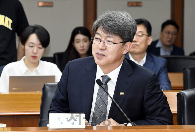 [불붙은 통계전쟁] 같은 숫자도 입맛대로 가공해 설전...통계마저 정치 덫에 빠지나