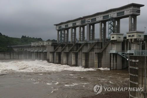 '연천 237.5mm 폭우' 임진강 주변 대피 방송 '수위 급상승'
