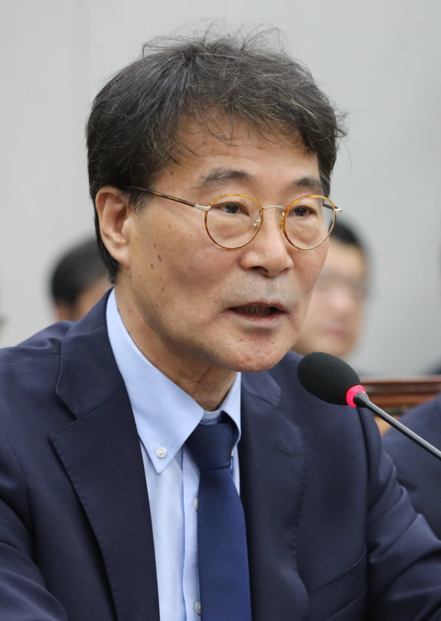 장하성 '부동산 투기수요 철저히 차단…강력 대책 검토'