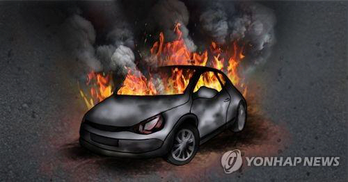 성남서 운행 중인 벤츠 ML500  SUV 불…운전자 신속히 대피 “인명피해 없어”