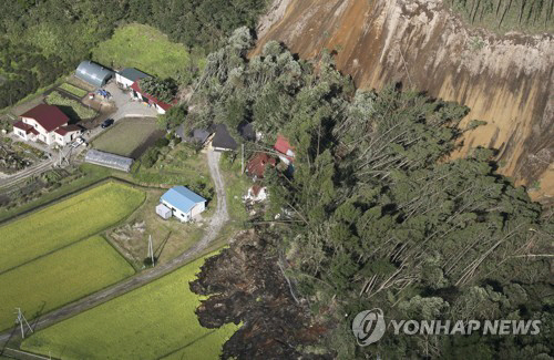 홋카이도 강진 피해 속출, 1명사망·30여명 실종·100명이상 부상