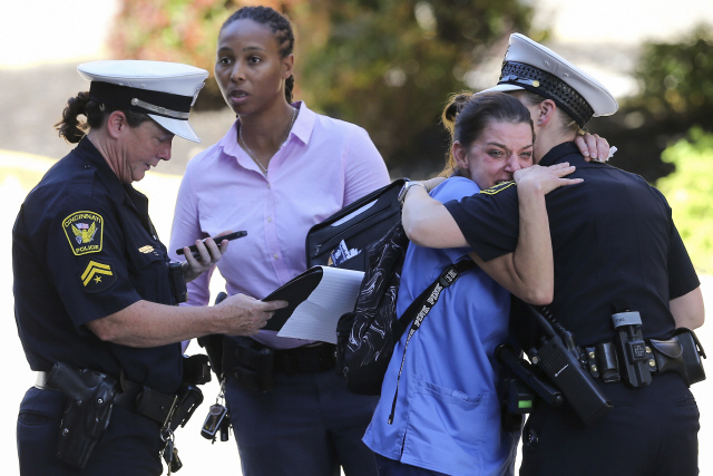 미국 오하이오주 신시내티 중심가에서 발생한 무차별 총격으로 최소 3명이 숨지고 5명이 크게 다쳤다. /AP연합뉴스