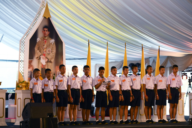 6일(현지시각) 태국 방콕의 왕실 광장에서 12명의 태국 동굴 소년과 코치의 생환을 기념하는 사은 연회가 열렸다. /AFP연합뉴스